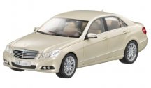 Модель Mercedes E Sedan