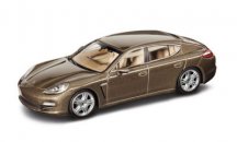 Porsche Panamera 4