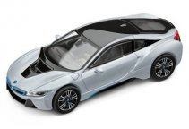 Модель BMW i8