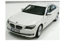 Модель BMW 750 Li