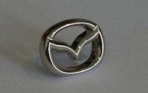 Значок-эмблема Mazda