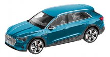 Модель Audi e-tron