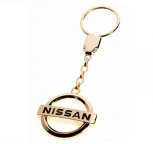 Позолоченный брелок Nissan на цепочке