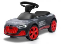 Детский автомобиль Audi