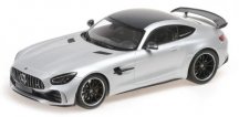 Модель Mercedes-AMG GT-R